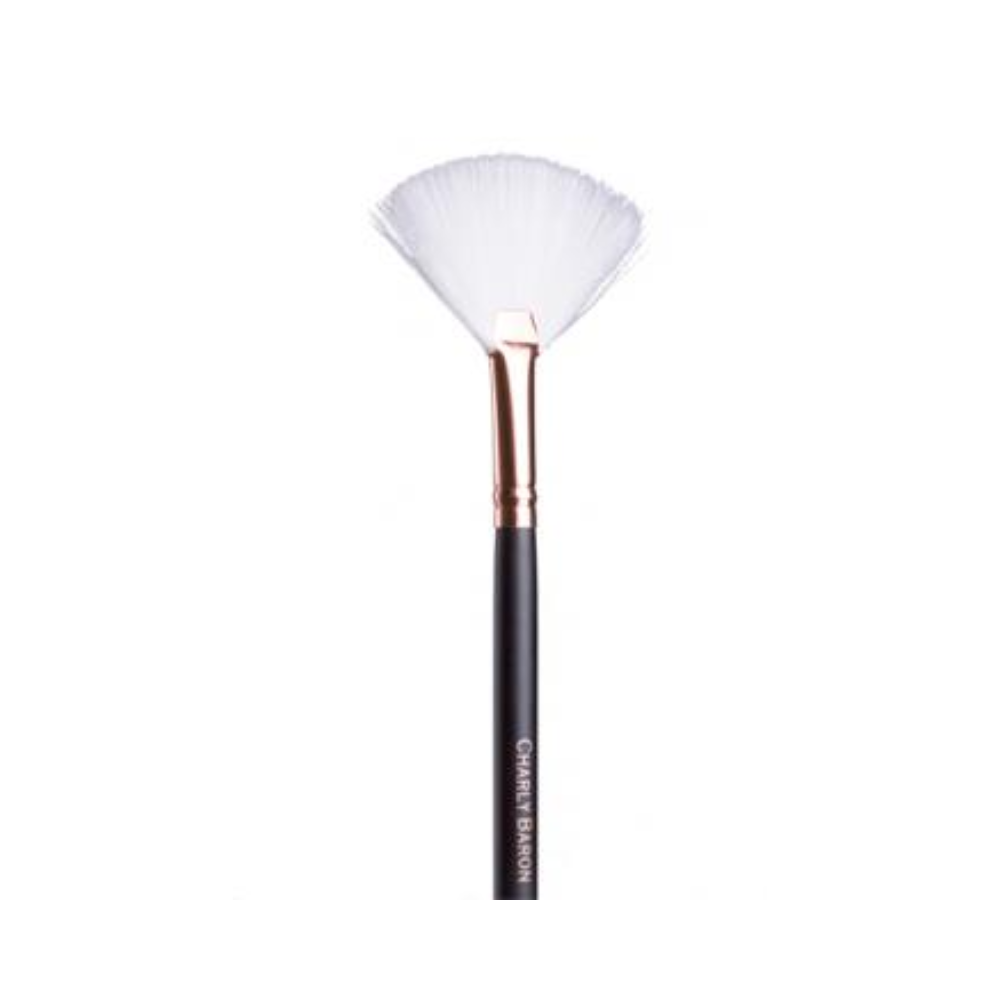 Charly Baron Fan Brush | vegan & sustainable Kabuki Charly Baron   